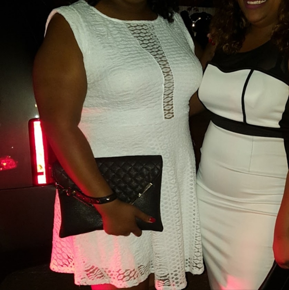 WHITE LACE DRESS